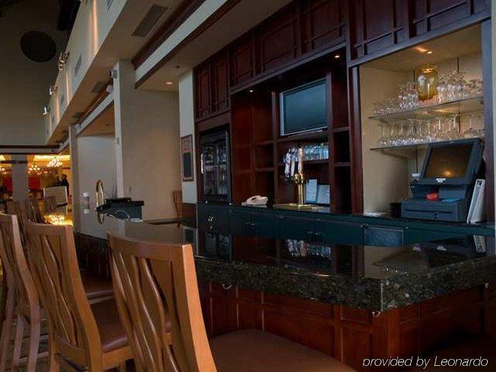 Crowne Plaza Tulsa Hotel Southern Hills Restaurante foto