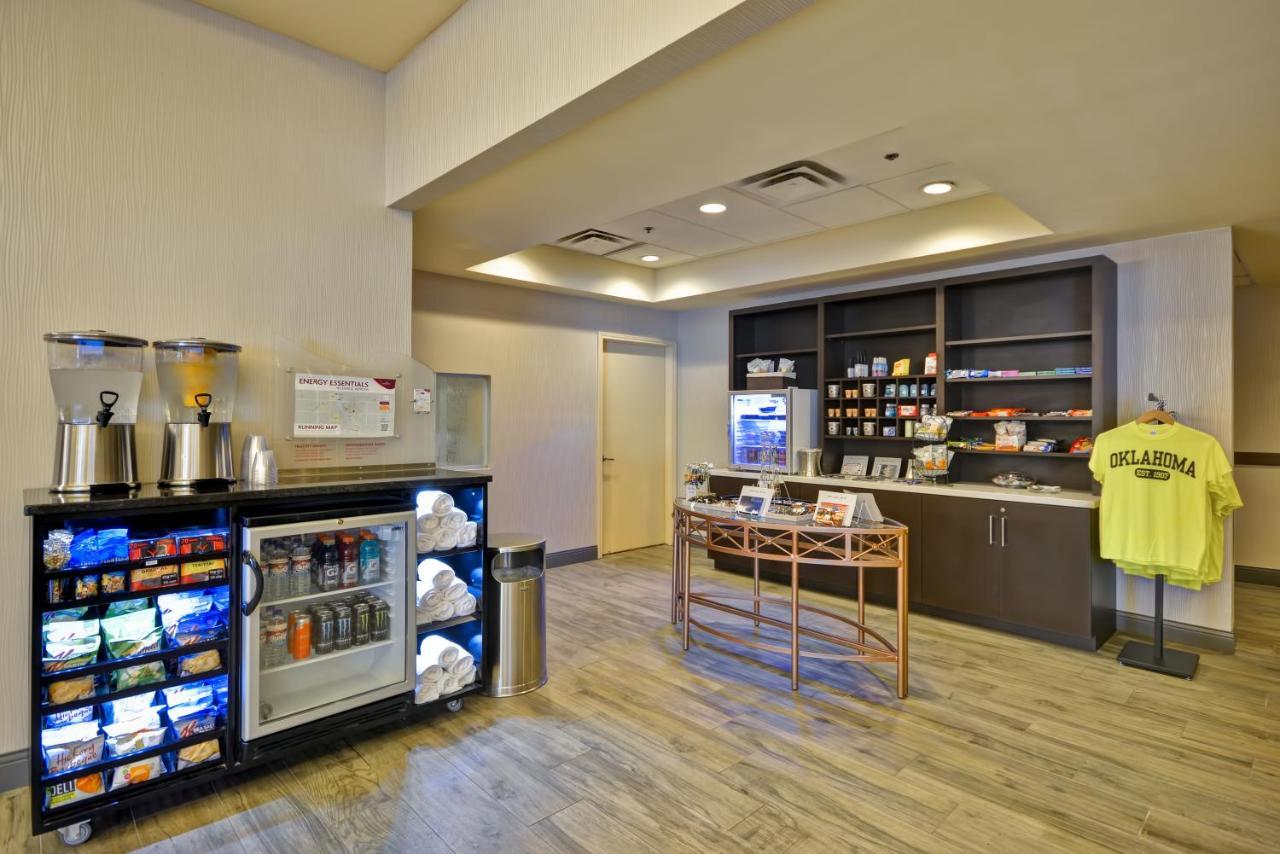 Crowne Plaza Tulsa Hotel Southern Hills Exterior foto